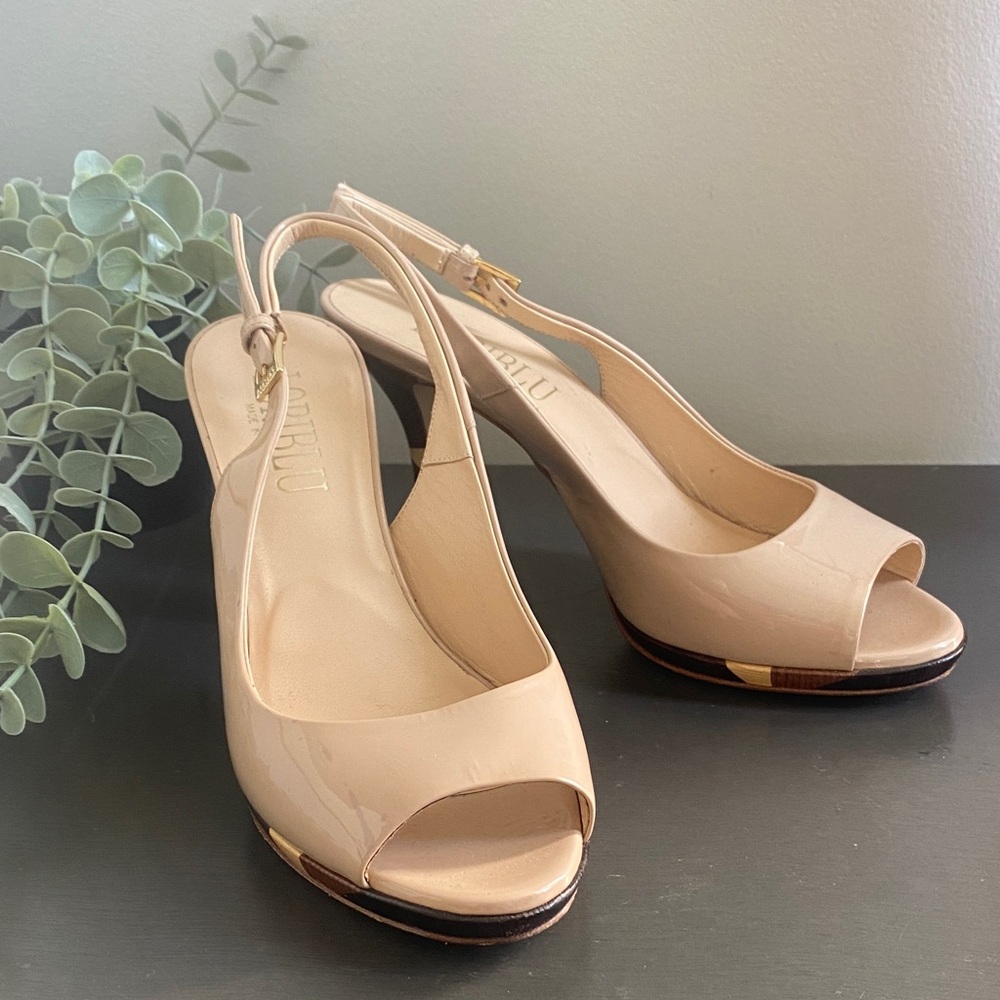 [35.5] Peep-Toe Slingback with Wood Grain Detail